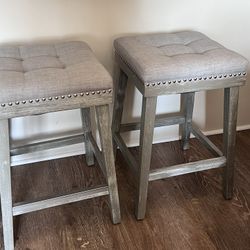 Set Of 2 Barstools