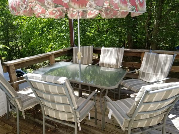 Coleman patio furniture set with umbrella for Sale in ...