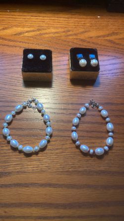 Pearl Earrings & Bracelets