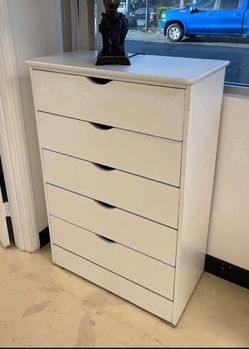 Five drawers dresser
