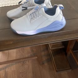 Tennis Shoes