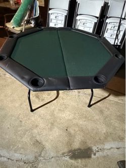 Folding poker table