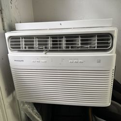 Frigidaire 12000 BTU Window Air Conditioner
