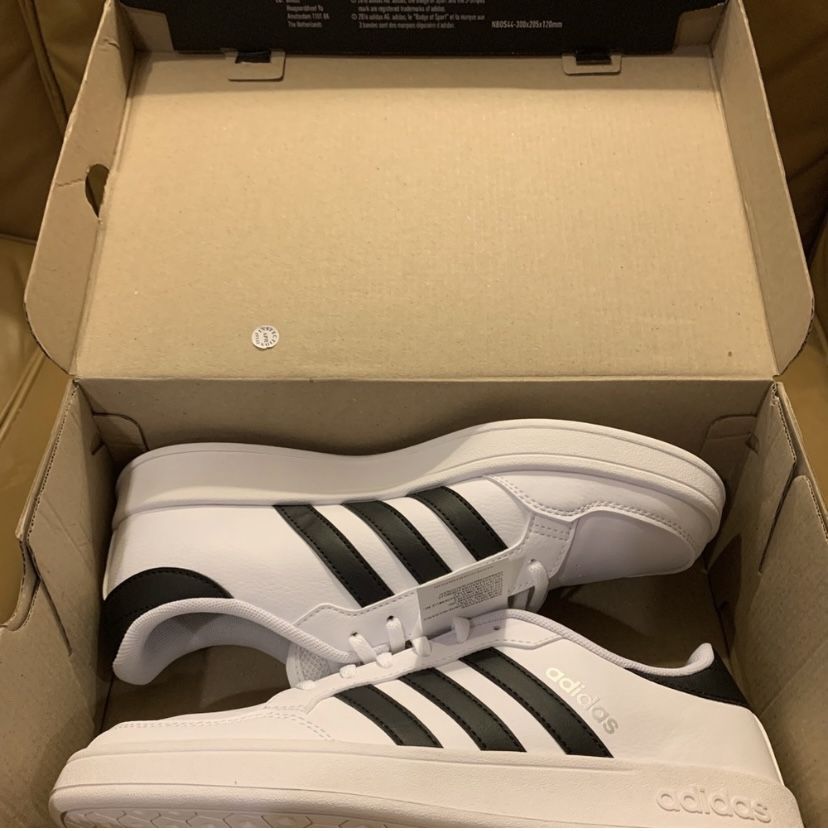 Women’s Adidas Breaknet Sneakers