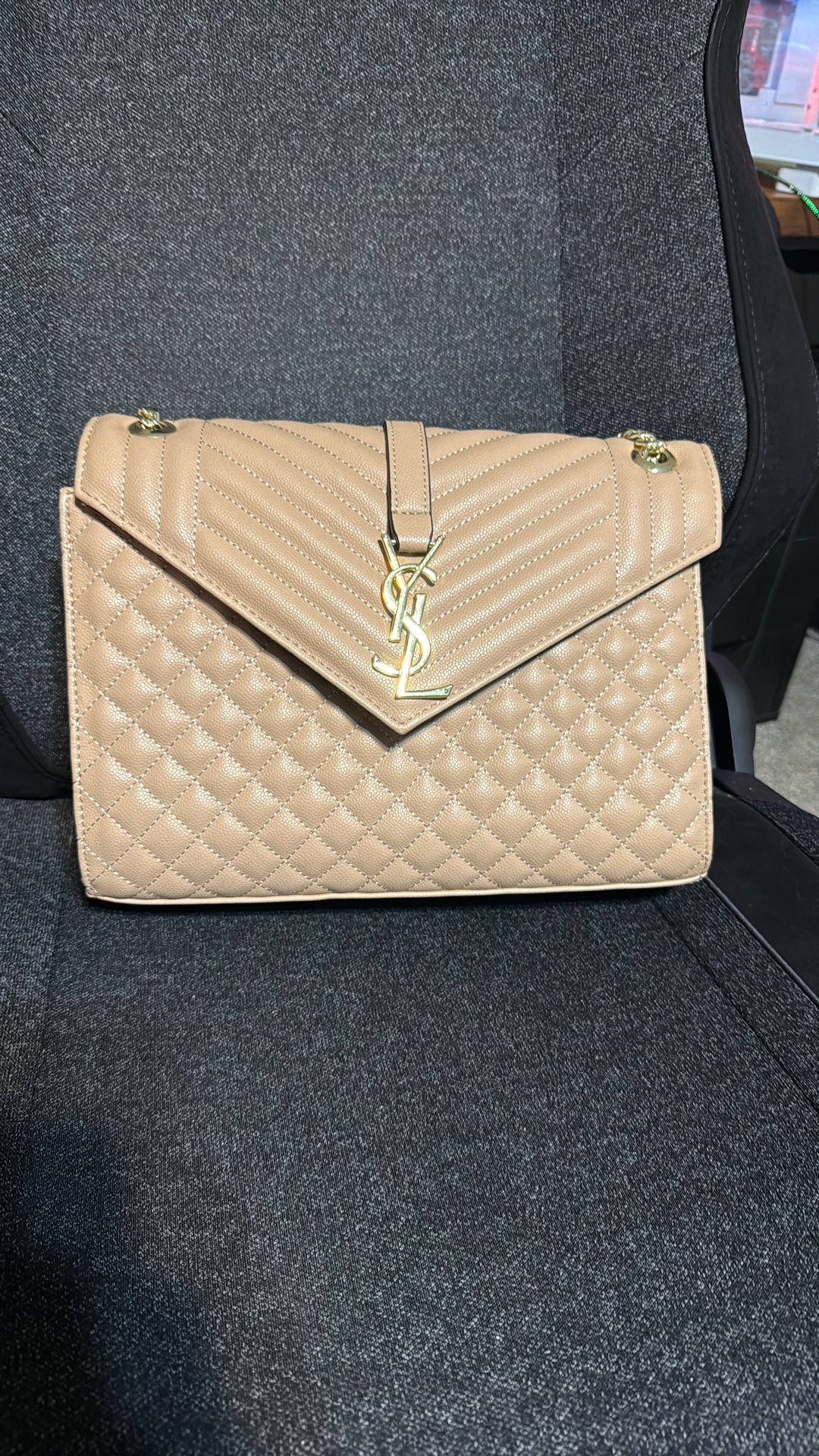 Saint Laurent Envelope Medium Chain Bag – Beige Quilted Leather – Gold Hardware