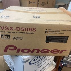 PIONEER VSX-D509S DOLBY DIGITAL DTS SURROUND RECEIVER NEVER USED IN BOX NOS