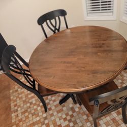 Modern  Sturdy Dining Room Table