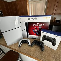 PS5 Slim With Disk And Two Controllers