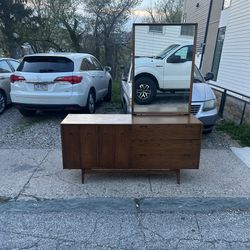 Mid-century dresser