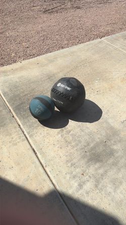 Medicine Ball Set – SPRI 10 lb & Body Sport 16 lb