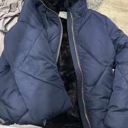 Old Navy dark blue Faux Fur Puffer Parka Winter Coat Jacket Girls 8 Medium.