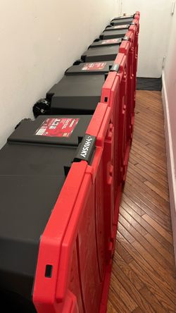 5 Storage Boxes 57 Gal Husky Pro Grip Storage Tote
