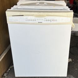 Kenmore Dishwasher 