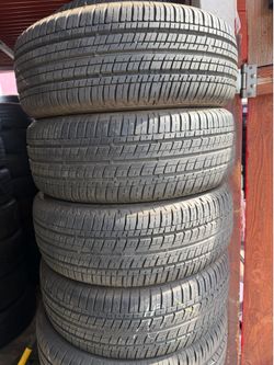 215/55r17 BRIDGESTONE en perfectas condiciones de Vida las 4