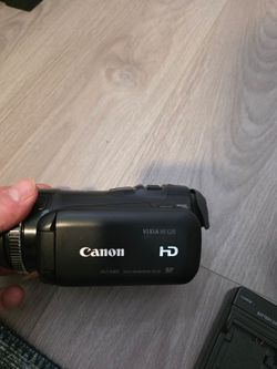 Canon Vixia HF G20 Camcorder