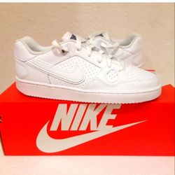 Nike Multiple Sizes Read Entire Description
