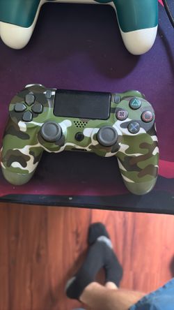 PS4 controller
