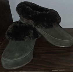 NEW! Sorel Black Suede Faux Fur Clog Slippers