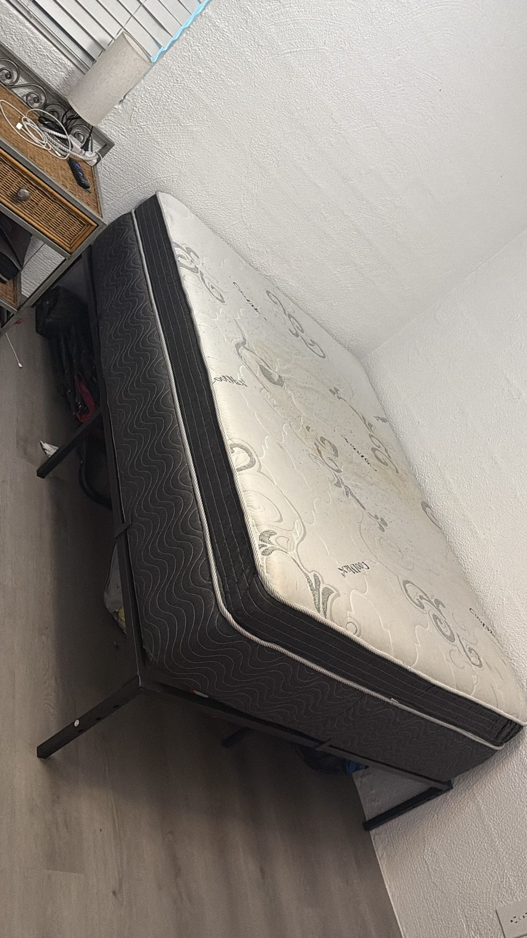 Camas Matrimoniales Y Una Individual 