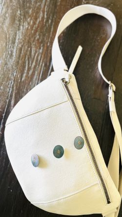 New White Sling Bag Concho Western Adjustable Faux Leather Fanny Pack Crossbody