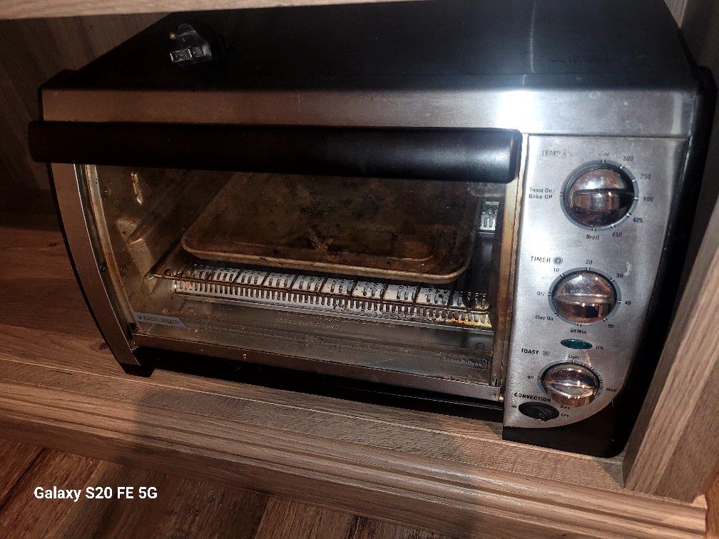 Pre-loved toaster oven (used and still works)