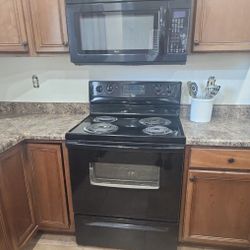 Whirlpool Stove And Microwave