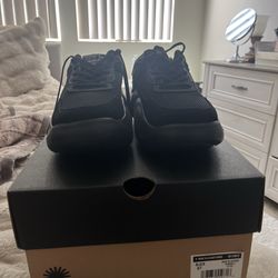 UGG Cloud Trainer Size 7 Women