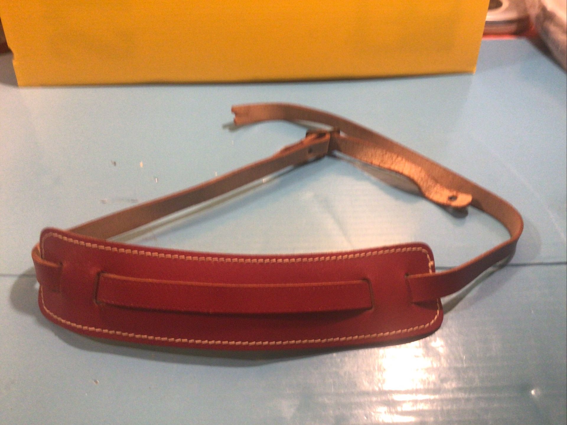 Vintage "Skinny" Style Leather Guitar Strap AS IS. One end is frayed off due to age…This is a Ox-Blood strap