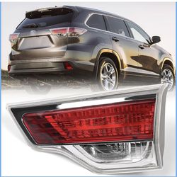 Toyota highlander inner tail light