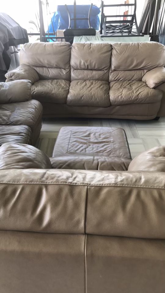 leaving Room Set / leather