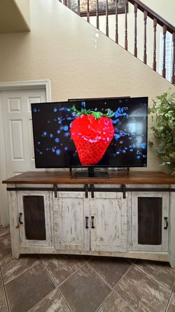 55” inches Vizio tv with remote control in excellent condition
