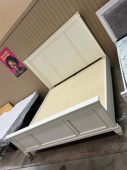 King bed frame