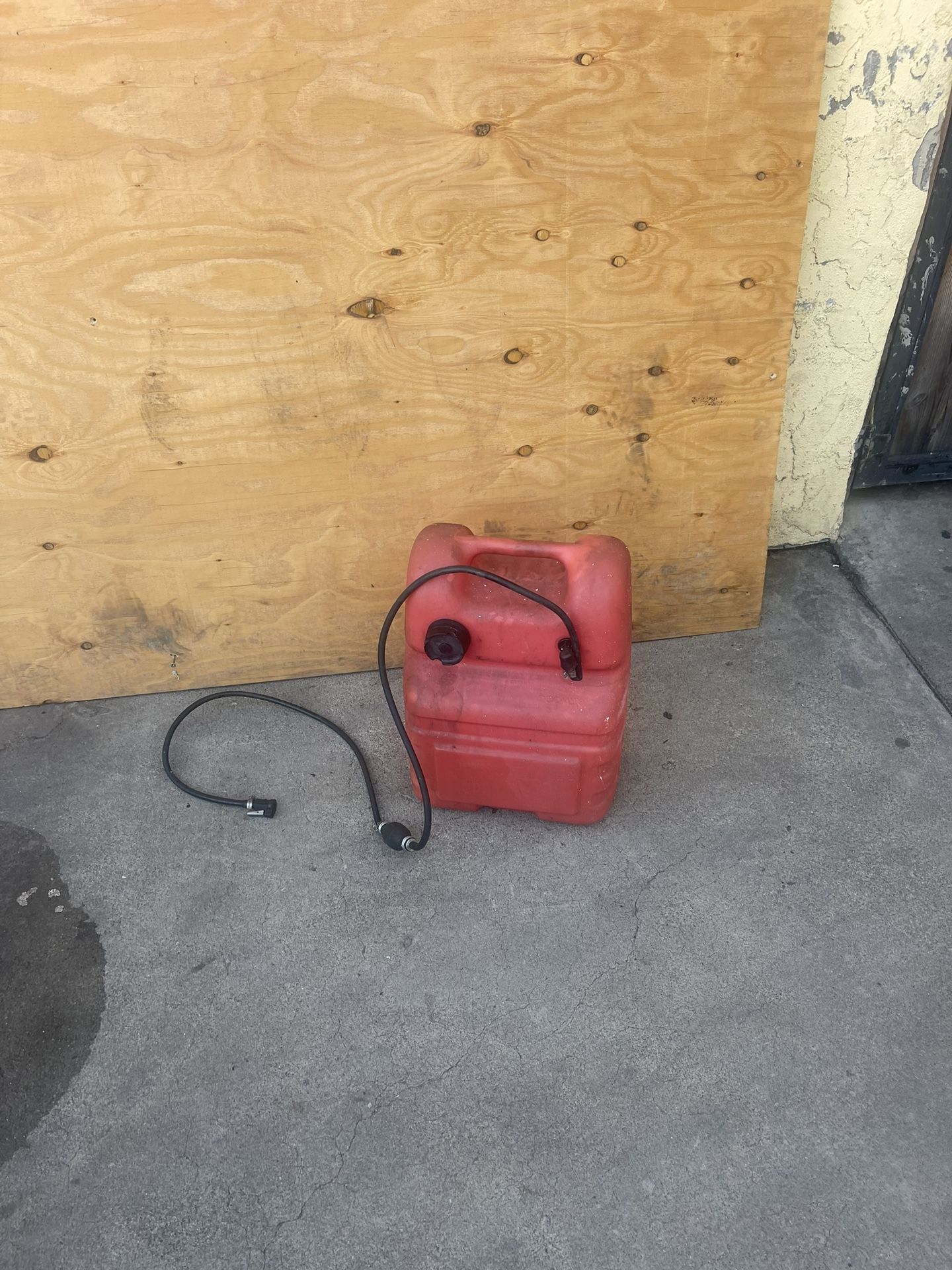 gas tank for outboard motor