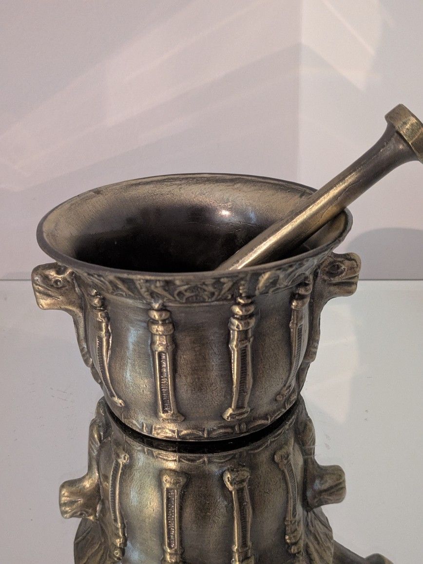 Vintage Mortar & pestle ( heavy)