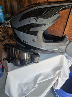 Dirt bike helmet & googles !!!!!!REVISED