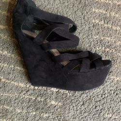 Black Wedges