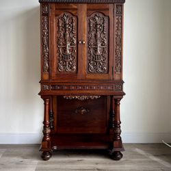 1920s Antique Radio Cabinet