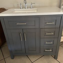 Bathroom vanity single sink