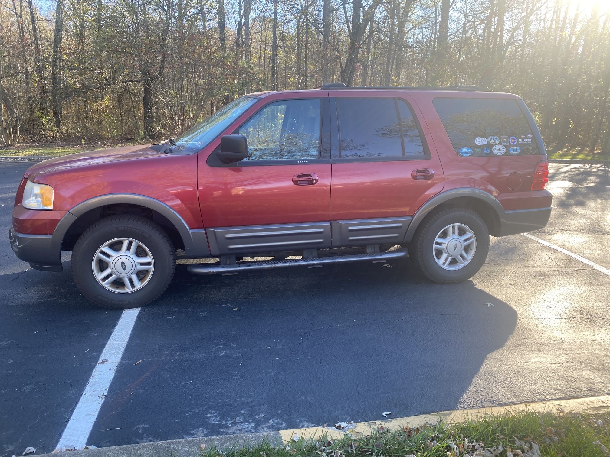 Red Ford Expedition Dvd Sunroof