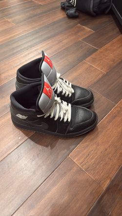 Jordan’s, size 9, black