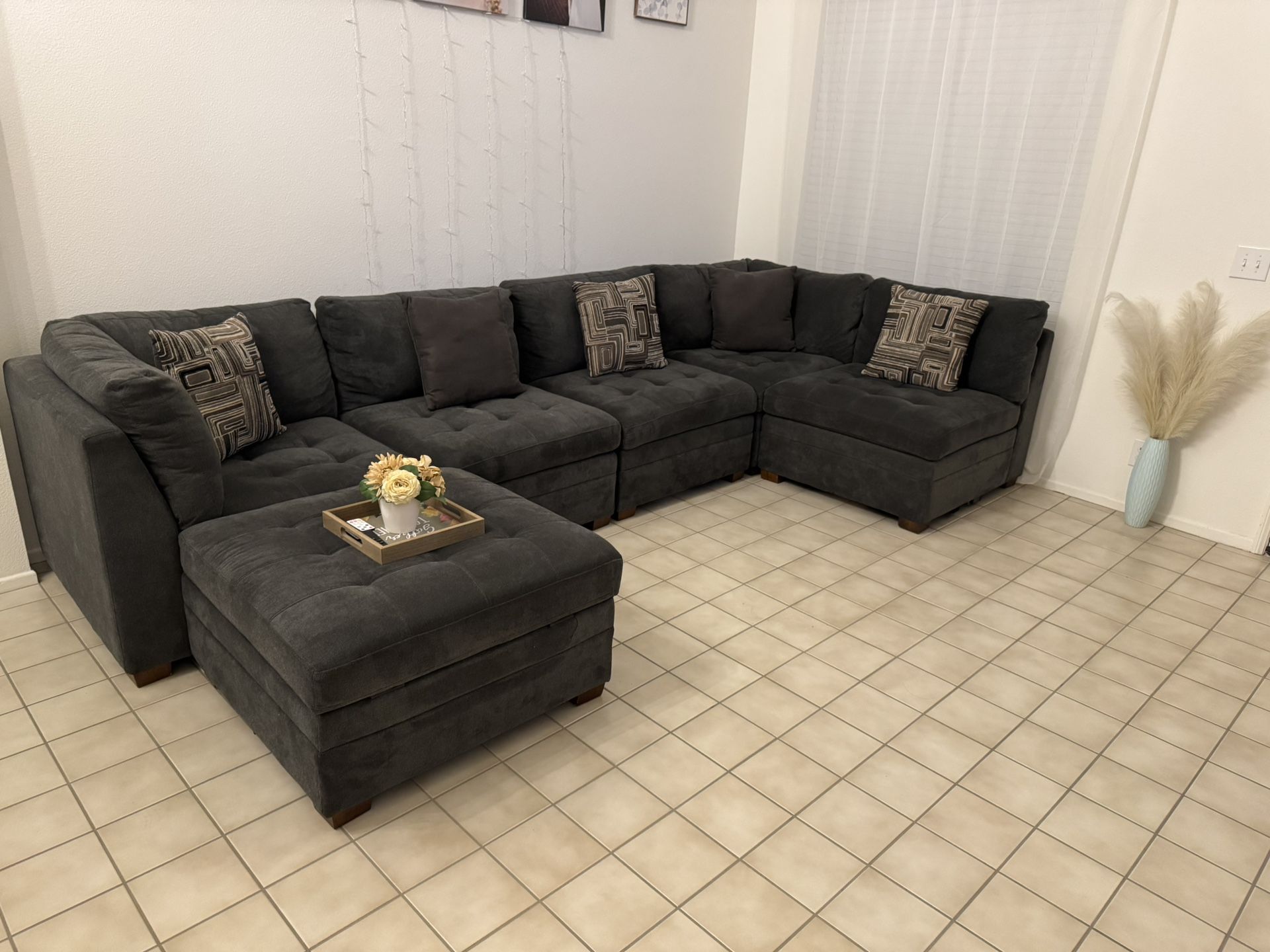 Couch 6 Piece Set - 5 Seats/1 Ottoman