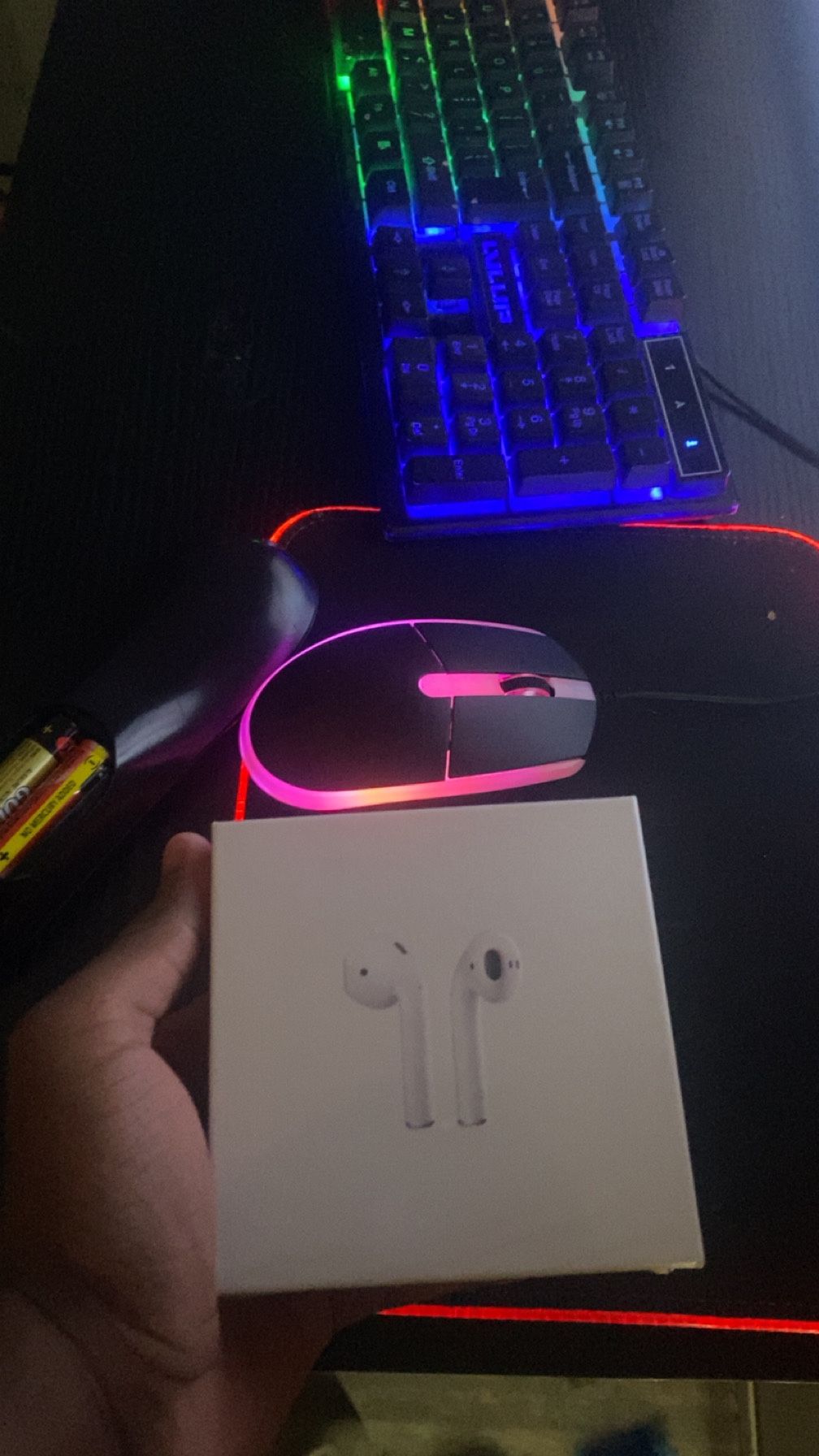 AirPods Gen 2