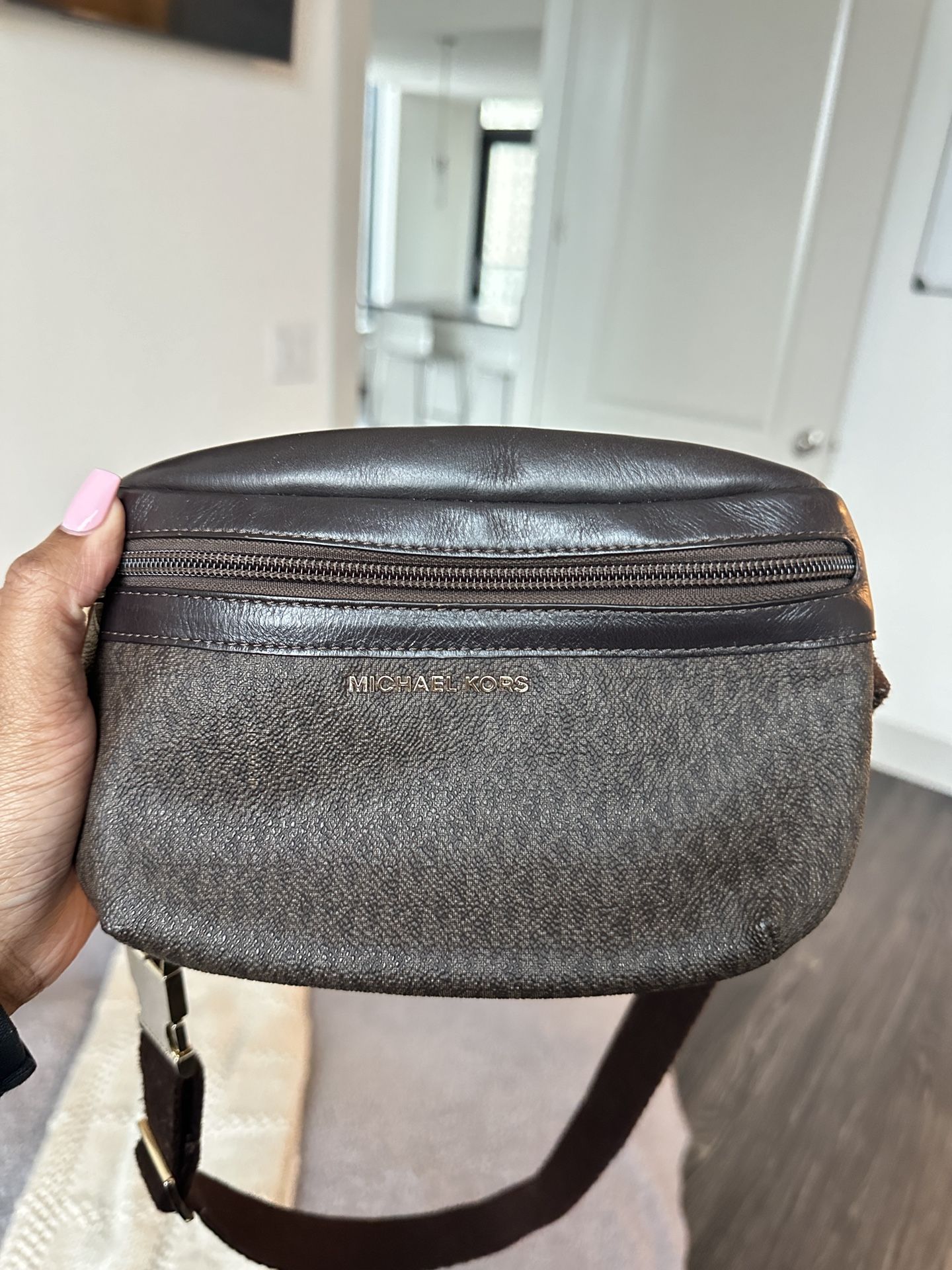 Micheal Kors Fanny Pack Purse