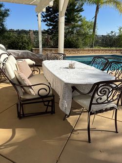 Cast iron dining set for six people