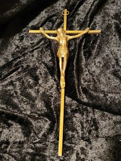 Vintage Mid Century Modern MCM Brass Catholic Crucifix Traditional Corpus INRI Dainty Hanging Cross  /  Crucifijo - Cruz  Pascua