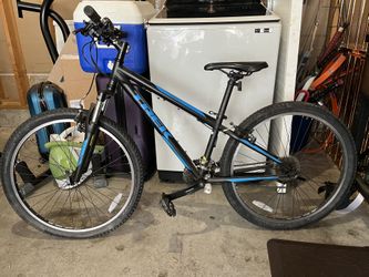 Trek SR Suntour Bike