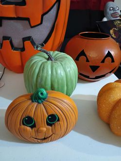 Jack-o-lanterns & Pumpkins Collection (10) - All in Excellent Condition
