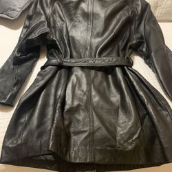 Leather Jacket / Chaqueta De Cuero