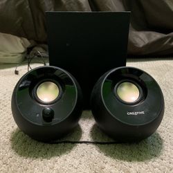 Creative Pebble Plus 2.1 USB-Powered Desktop Speakers