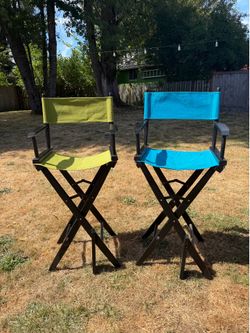 Makeup artist chairs